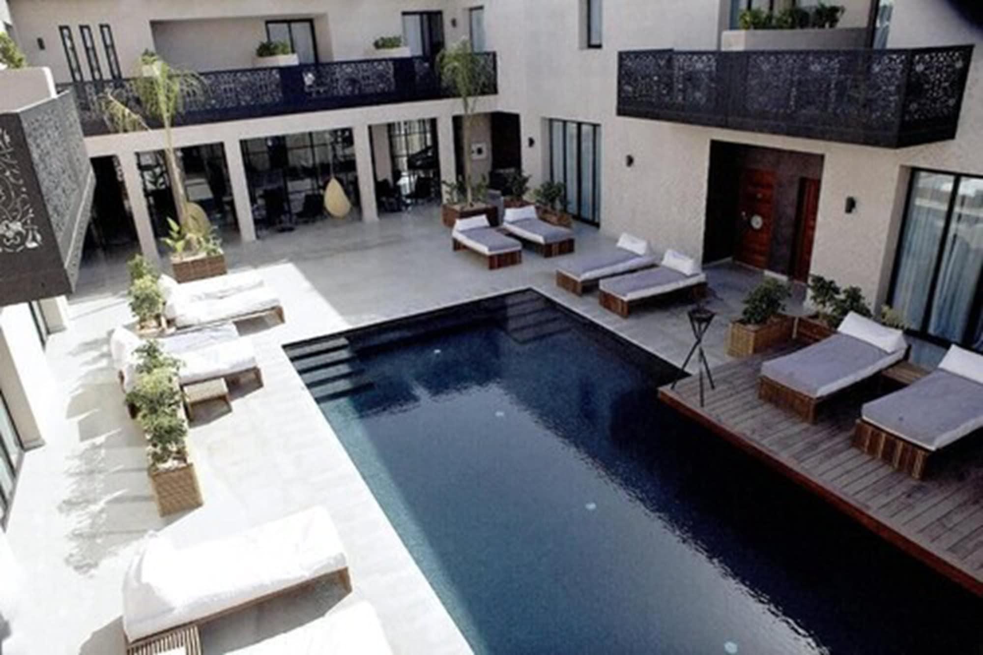 塞萨尔Spa度假酒店 马拉喀什 外观 照片 The hotel's courtyard