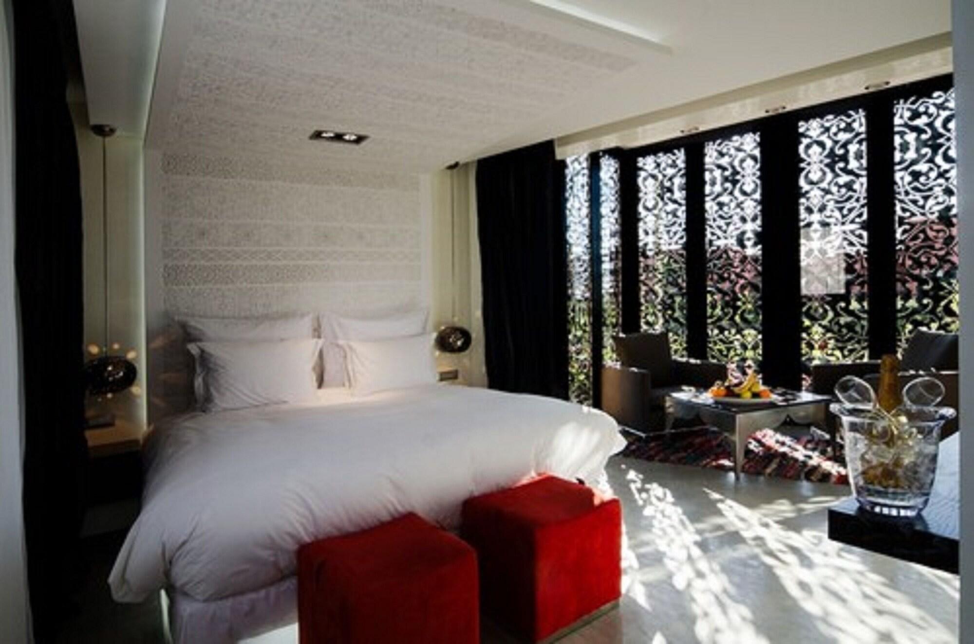 塞萨尔Spa度假酒店 马拉喀什 外观 照片 A room at the Mandarin Oriental, Marrakech