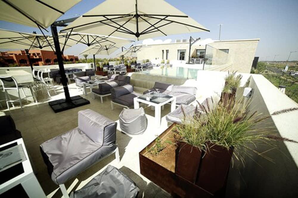 塞萨尔Spa度假酒店 马拉喀什 外观 照片 The rooftop terrace