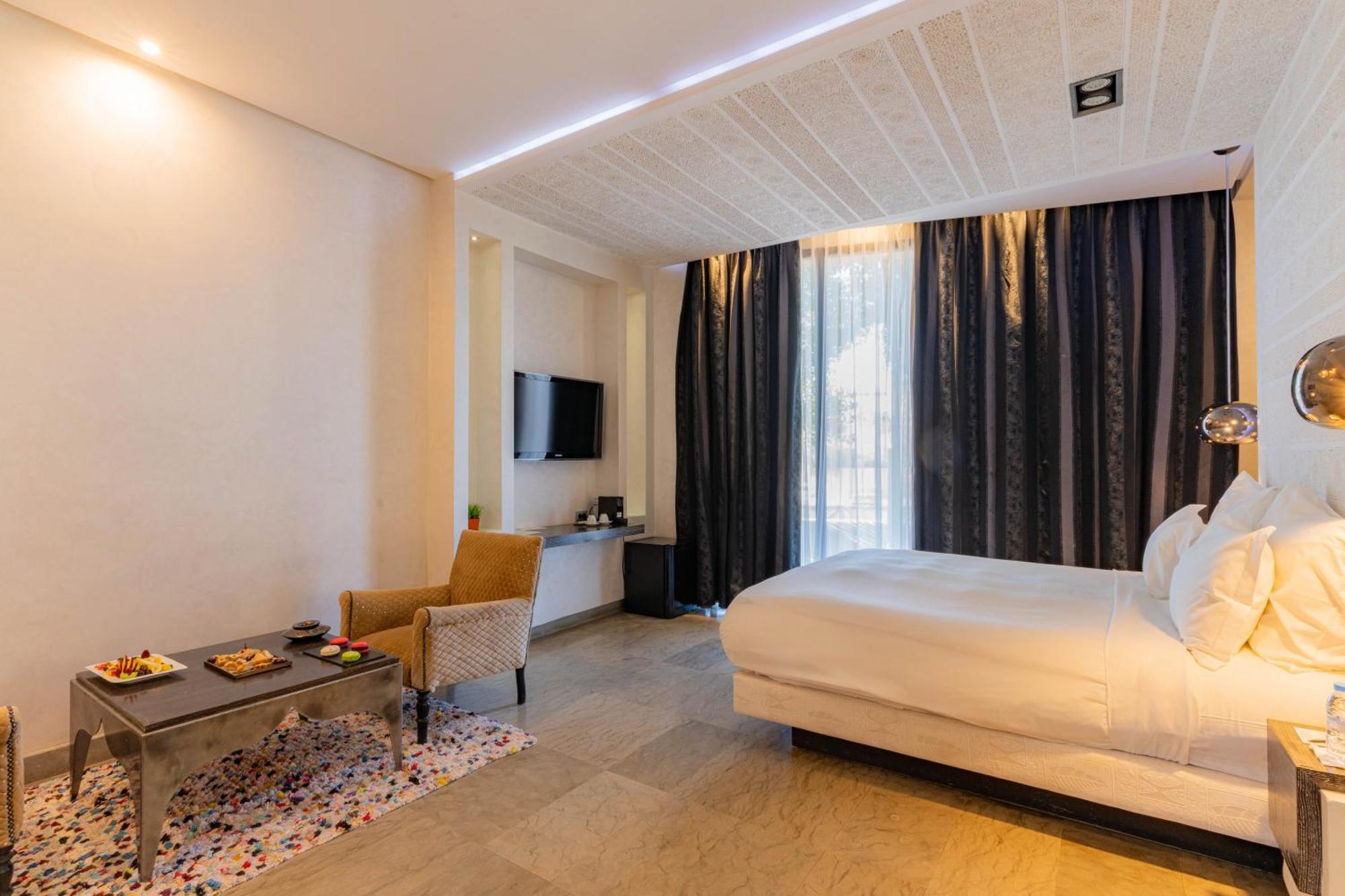 塞萨尔Spa度假酒店 马拉喀什 外观 照片 A room at the hotel