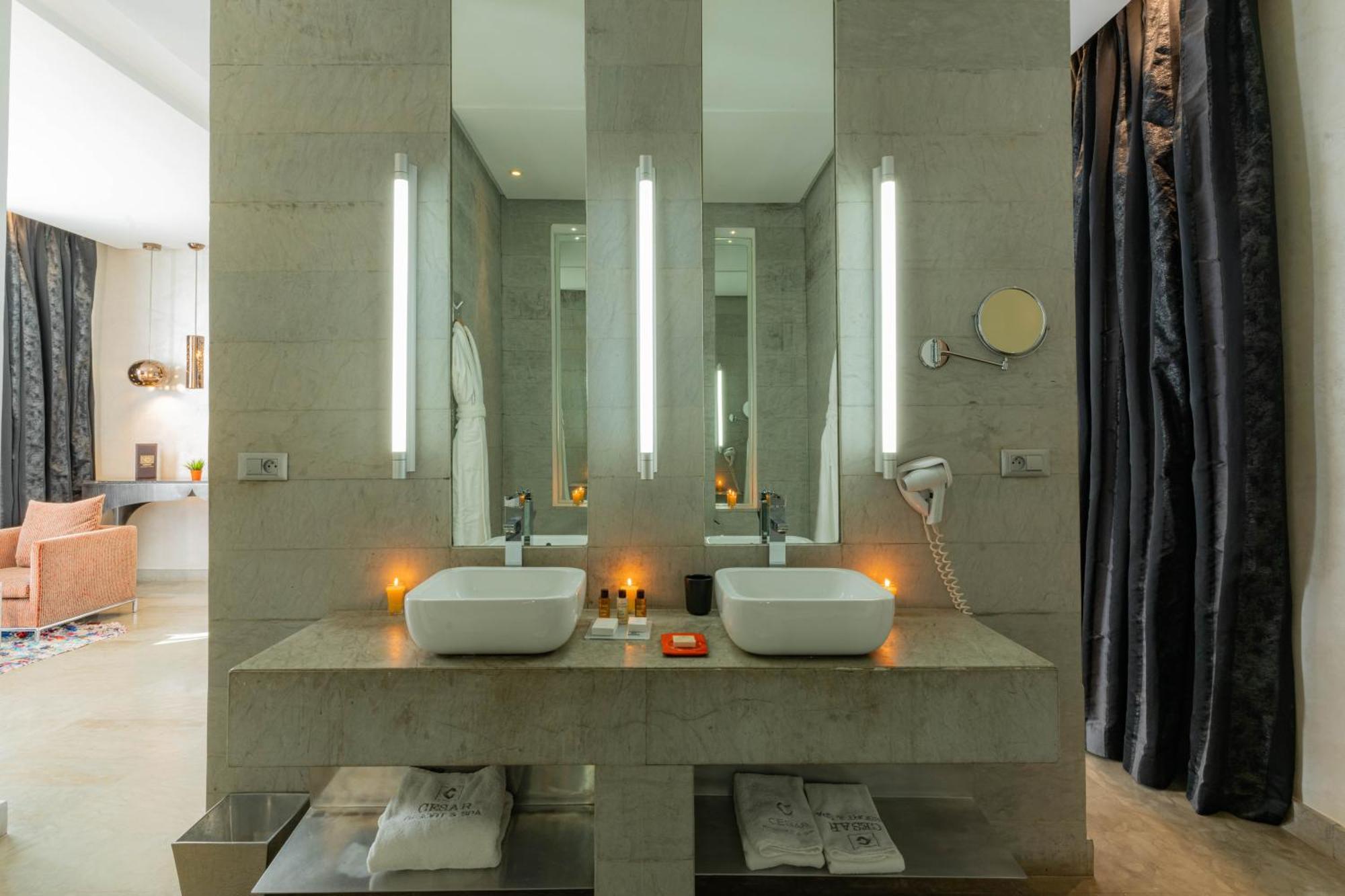 塞萨尔Spa度假酒店 马拉喀什 外观 照片 Bathroom