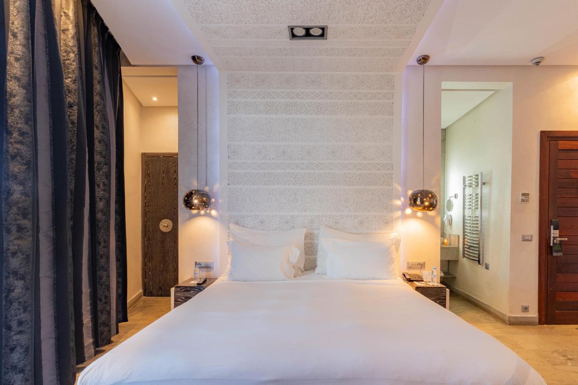塞萨尔Spa度假酒店 马拉喀什 外观 照片 A bedroom at the hotel