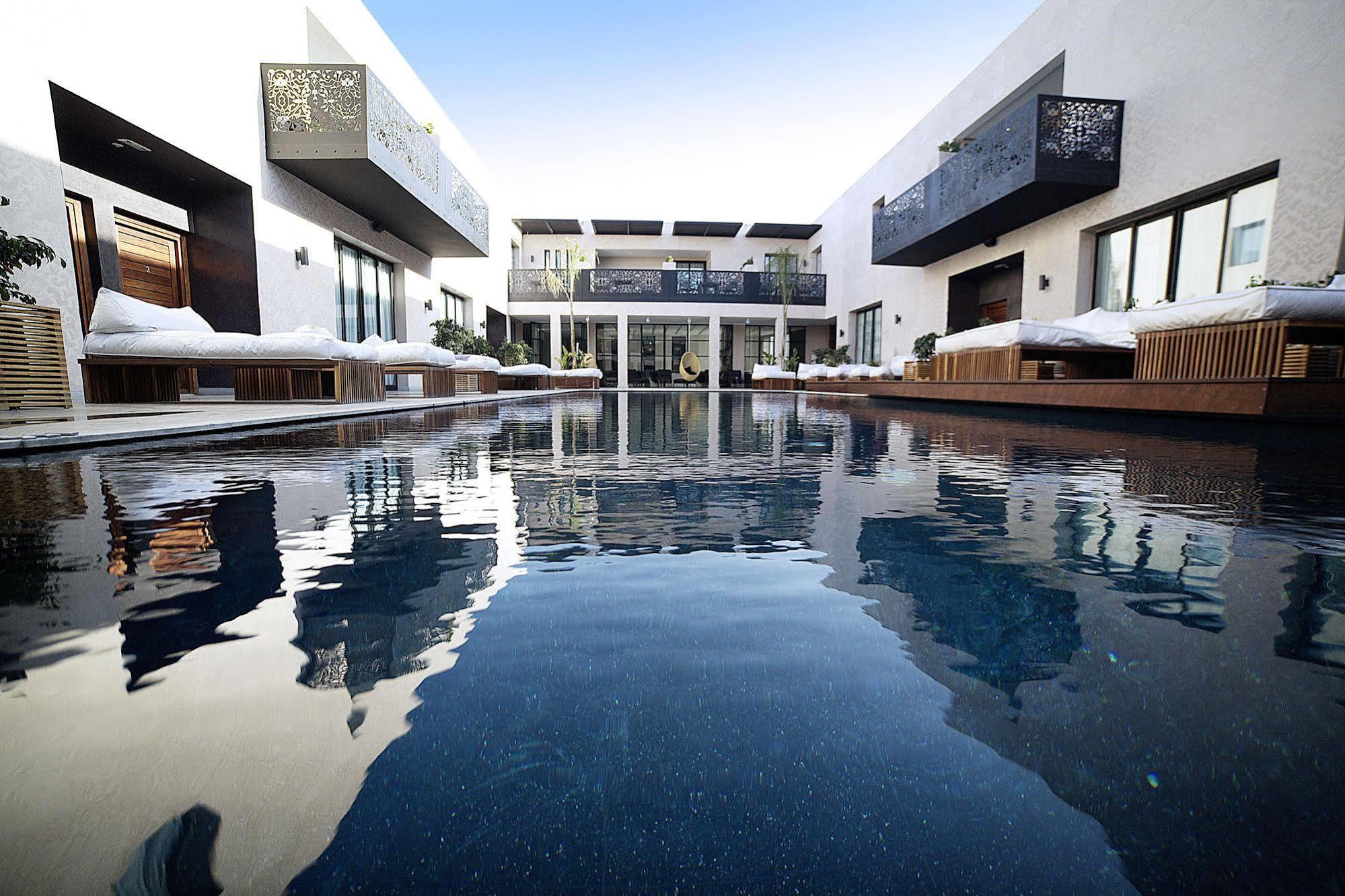 塞萨尔Spa度假酒店 马拉喀什 外观 照片 The pool at the hotel