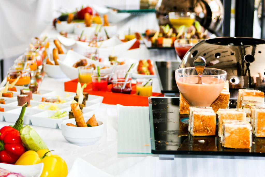 塞萨尔Spa度假酒店 马拉喀什 外观 照片 A buffet
